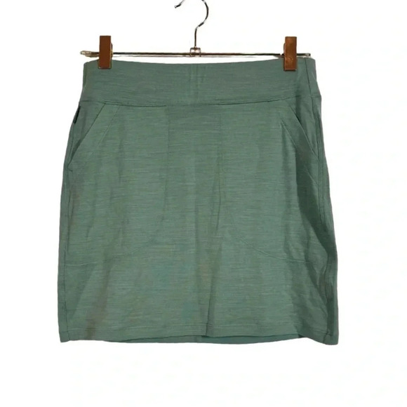 Icebreaker Cool Lite Merino Wool Yanni Skirt in Shale Green - Picture 5 of 12